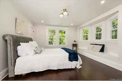 16 Lamarcus Avenue, Glen Cove, NY 11542 - Photo 18