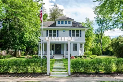 16 Lamarcus Avenue, Glen Cove, NY 11542 - Photo 32