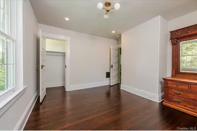 16 Lamarcus Avenue, Glen Cove, NY 11542 - Photo 20