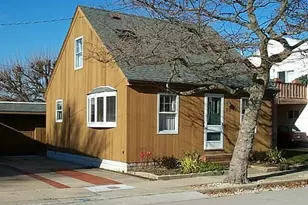 23 Garden City Ave, Point Lookout, NY 11569 - Photo 4