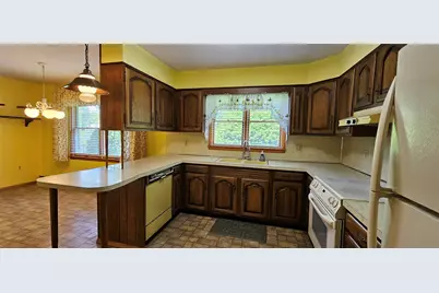 24 Buff Road, Lake Huntington, NY 12726 - Photo 8