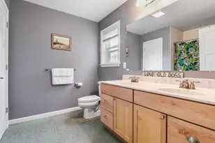 787 Accabonac Rd, White Sulphur Springs, NY 11937 - Photo 16