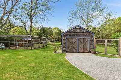 787 Accabonac Road, White Sulphur Springs, NY 11937 - Photo 22