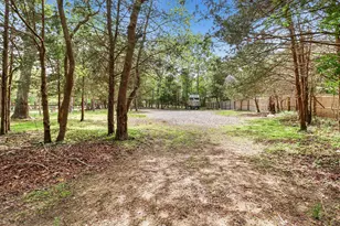 787 Accabonac Rd, White Sulphur Springs, NY 11937 - Photo 26