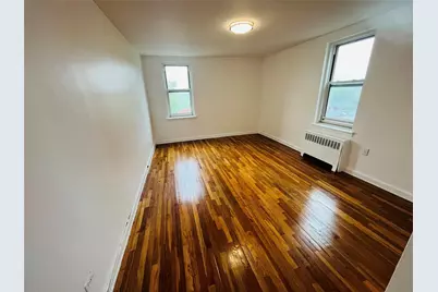 30-11 Parsons Boulevard #6 R, Flushing, NY 11354 - Photo 4