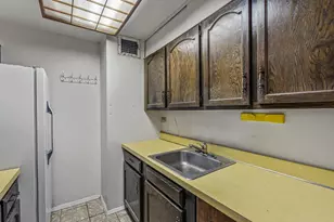 152-18 Union Tpke, Flushing, NY 11367 - Photo 18