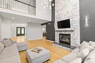 16 Home Ct, Huntington, NY 11743 - Photo 10