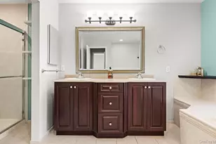 16 Home Ct, Huntington, NY 11743 - Photo 32