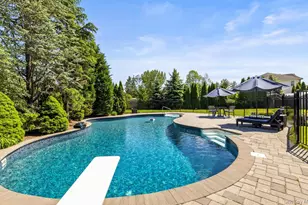 16 Home Ct, Huntington, NY 11743 - Photo 42