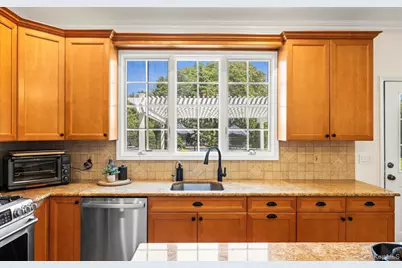 16 Home Court, Huntington, NY 11743 - Photo 16