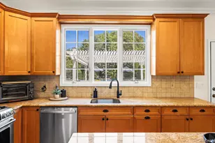 16 Home Ct, Huntington, NY 11743 - Photo 16