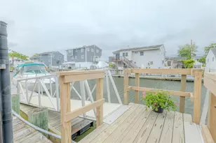 8 Florence Ave, Freeport, NY 11520 - Photo 26