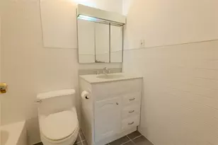 8 Florence Ave, Freeport, NY 11520 - Photo 20