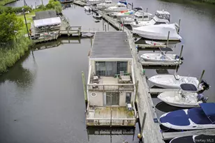 149 C Riverside Dr, Riverhead, NY 11901 - Photo 4