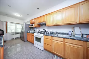 2366 E 29th St, Brooklyn, NY 11229 - Photo 4