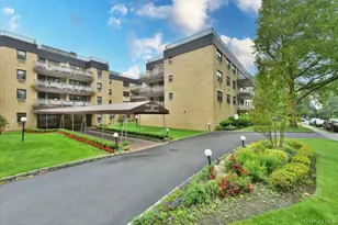 40 Stoner Ave, Great Neck, NY 11021 - Photo 20