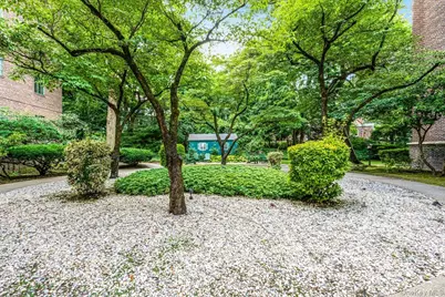 160 Middle Neck Road #5A, Great Neck, NY 11021 - Photo 26