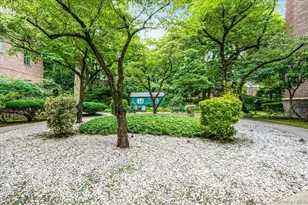 160 Middle Neck Rd, Great Neck, NY 11021 - Photo 26