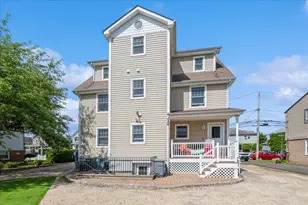 35 East Ave, Glen Cove, NY 11542 - Photo 34