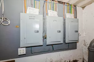 35 East Ave, Glen Cove, NY 11542 - Photo 36