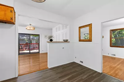 25 Bay Street, Bronx, NY 10464 - Photo 16