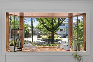 25 Bay St, Bronx, NY 10464 - Photo 2