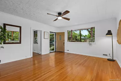 25 Bay Street, Bronx, NY 10464 - Photo 8