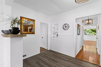 25 Bay Street, Bronx, NY 10464 - Photo 4