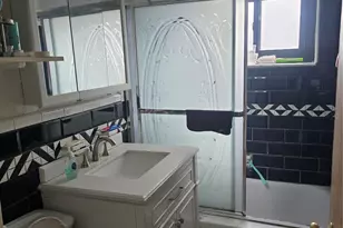 86 -70 Francis Lewis, Holliswood, NY 11427 - Photo 4