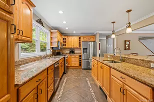 128 Cove Rd, Huntington, NY 11743 - Photo 6