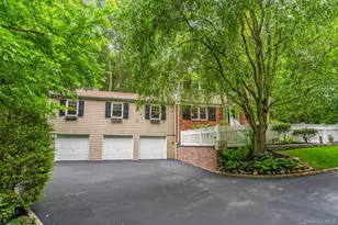 128 Cove Rd, Huntington, NY 11743 - Photo 2