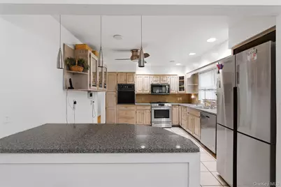 39 Carriage Hill Lane, Poughkeepsie, NY 12603 - Photo 20