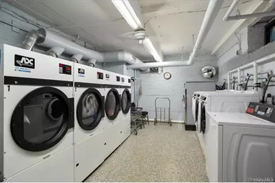 51 White Oak #1H, New Rochelle, NY 10801 - Photo 2