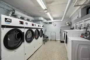 51 White Oak, New Rochelle, NY 10801 - Photo 2