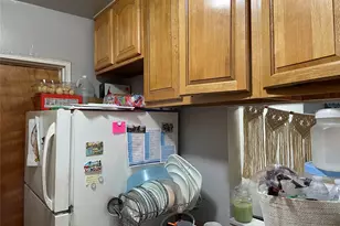 87-70 173rd St, Jamaica, NY 11432 - Photo 6