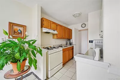 94-30 60 Ave #3H, Elmhurst, NY 11373 - Photo 2