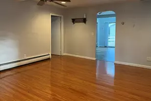 13 Reinhart Ct, Melville, NY 11747 - Photo 4