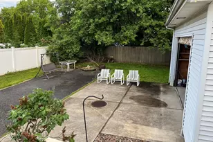 13 Reinhart Ct, Melville, NY 11747 - Photo 18