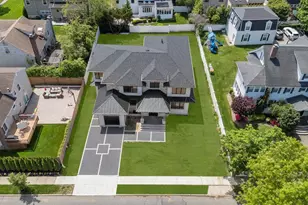 19 Maple Ave, Cedarhurst, NY 11516 - Photo 2