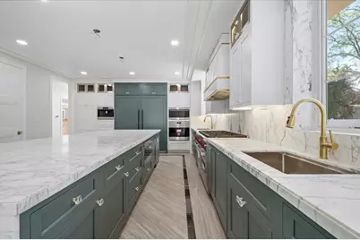 19 Maple Avenue, Cedarhurst, NY 11516 - Photo 10