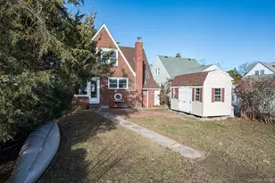 68 Stuart Ave, Amityville, NY 11701 - Photo 20