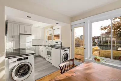 68 Stuart Avenue, Amityville, NY 11701 - Photo 12