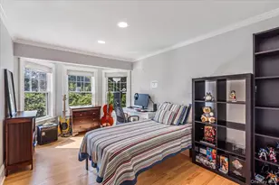 130 Sands Point Rd, Sands Point, NY 11050 - Photo 18