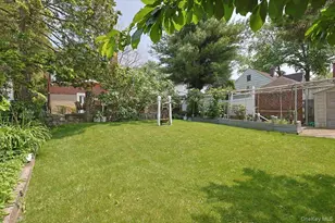 50-54 Deepdale Pl, Little Neck, NY 11362 - Photo 30