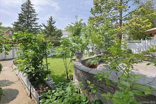 50-54 Deepdale Pl, Little Neck, NY 11362 - Photo 6