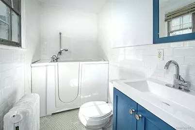 2 Byworth Road, New Rochelle, NY 10804 - Photo 28