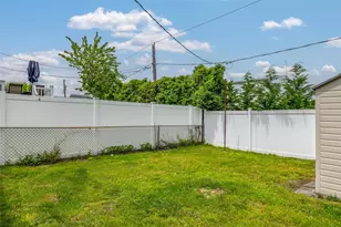 38 Kent Rd, Island Park, NY 11558 - Photo 16