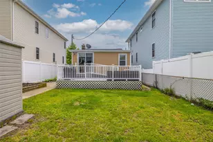 38 Kent Rd, Island Park, NY 11558 - Photo 18