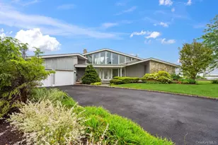 28 Deeringwood Ln, Babylon, NY 11702 - Photo 4