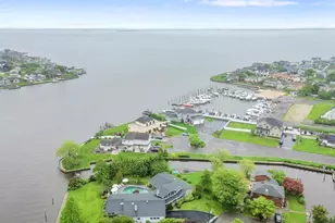 28 Deeringwood Ln, Babylon, NY 11702 - Photo 34